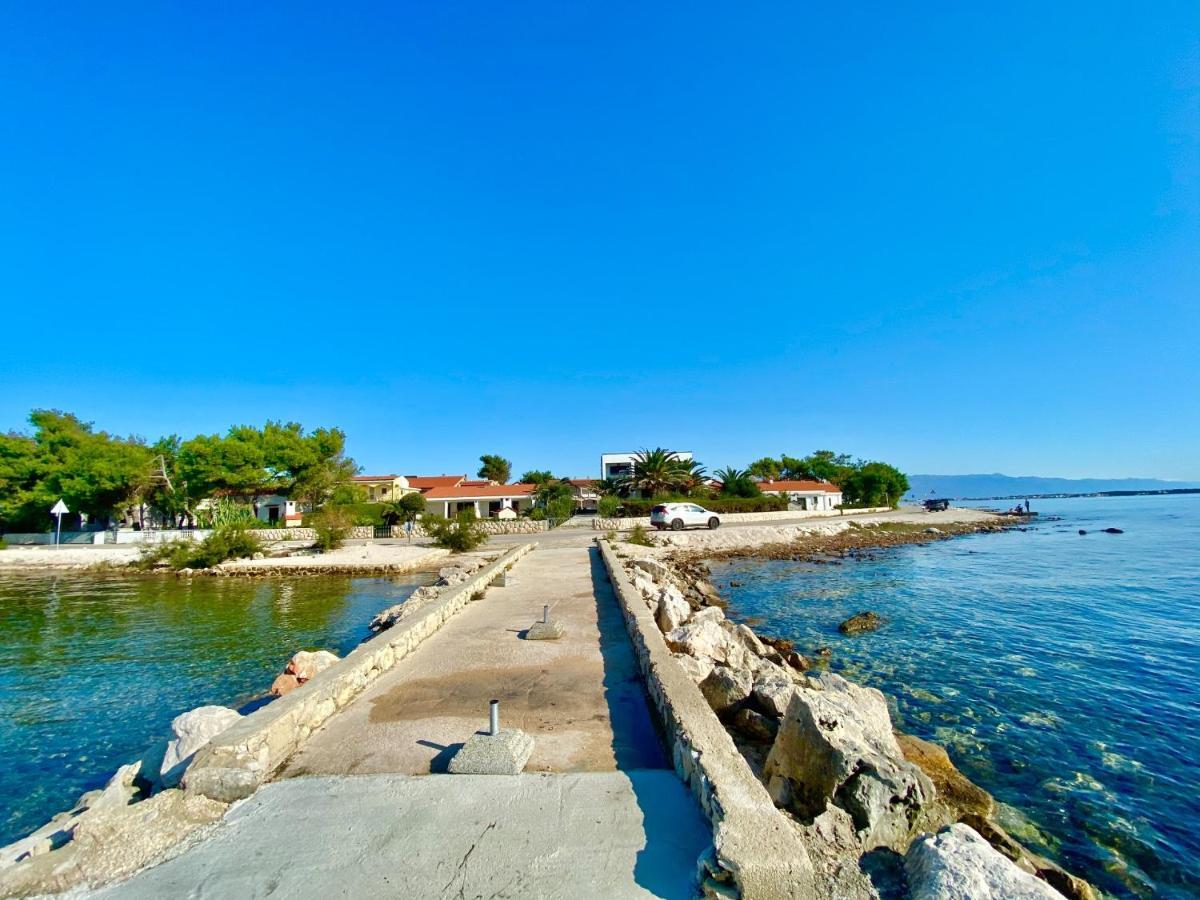 Beachfront Vir